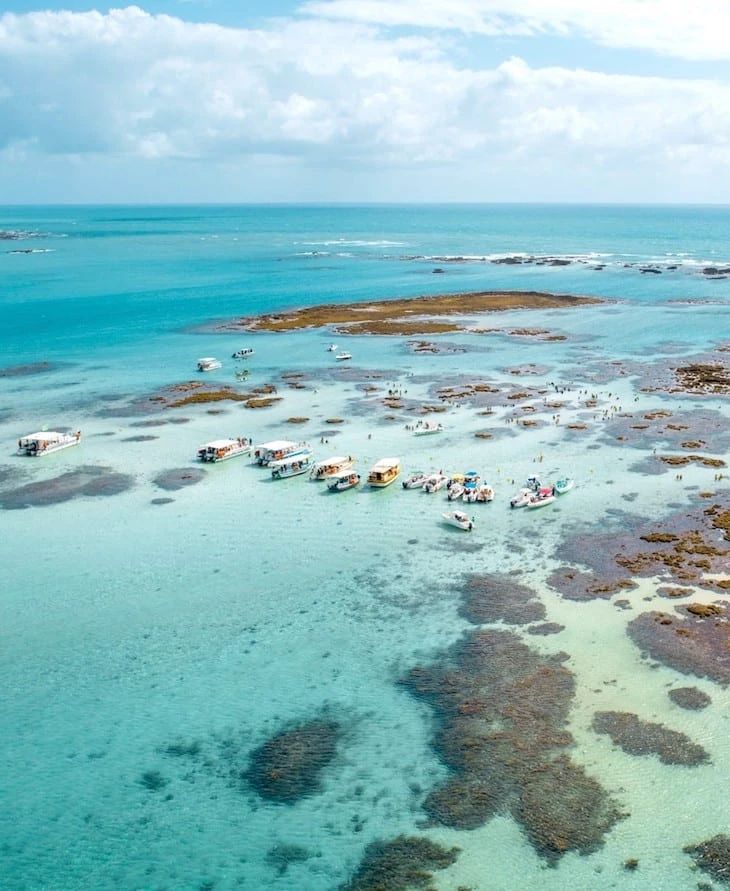 Passeio de Catamarã no Caminho de Moisés