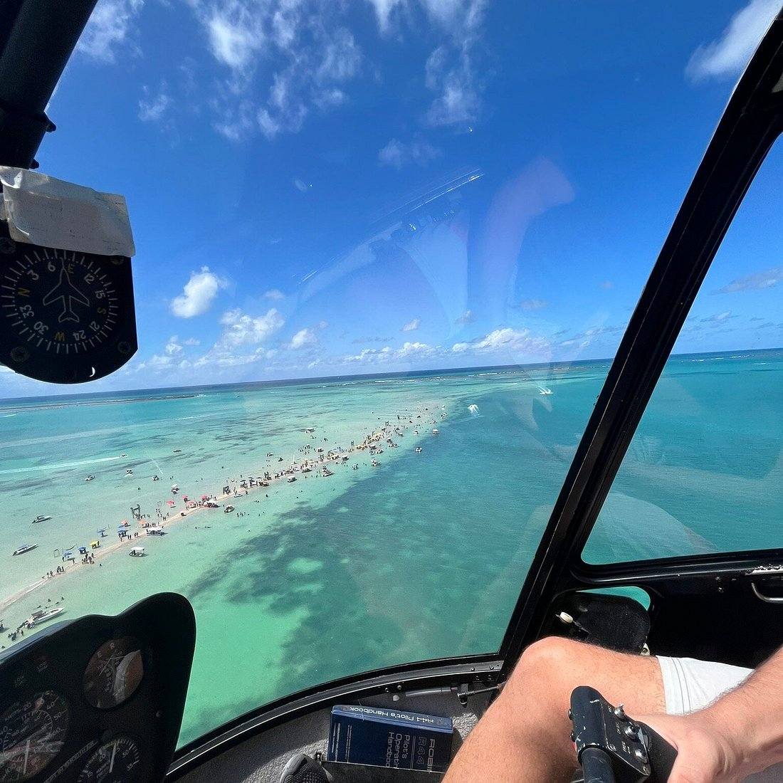 Voo de Helicóptero sobre as piscinas naturais